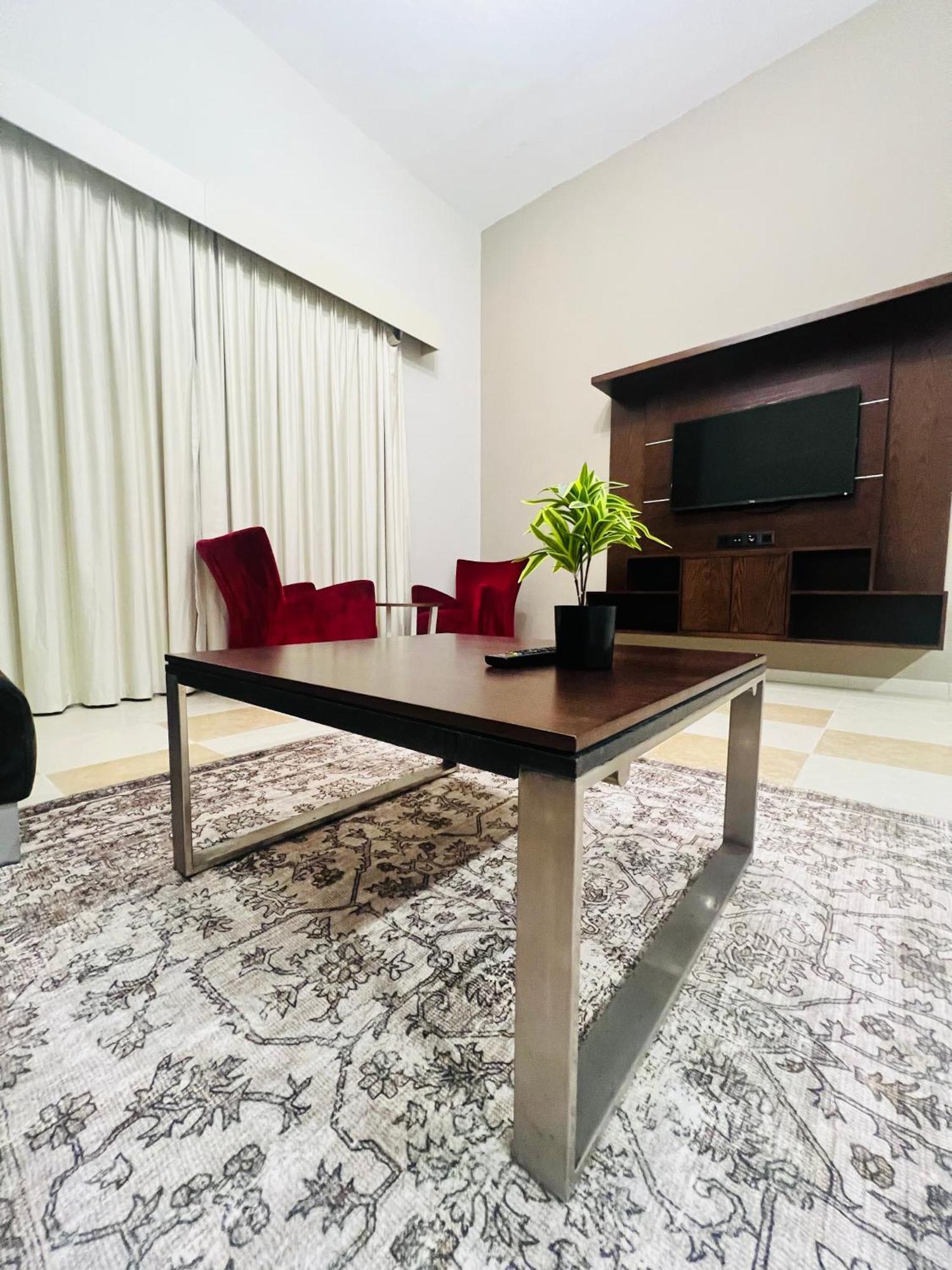 Alraef Luxury Apartments Dubai Bagian luar foto